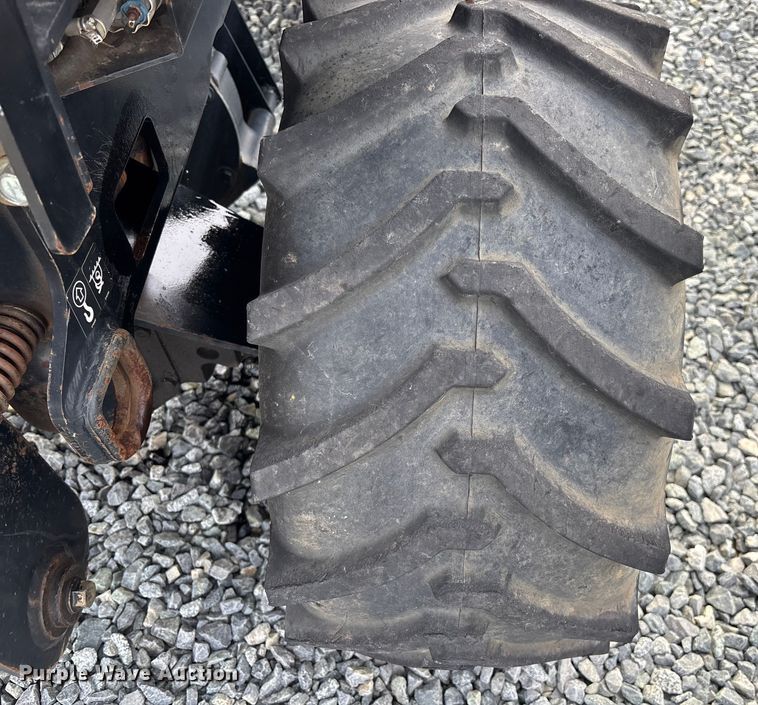 image for item YA2047 2016 Ditch Witch 410SX trencher