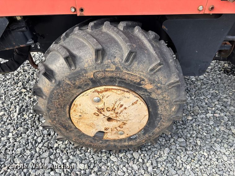 image for item YA2047 2016 Ditch Witch 410SX trencher