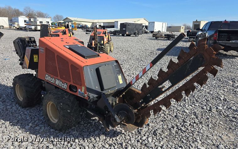 image for item YA2048 2015 Ditch Witch 410SX trencher