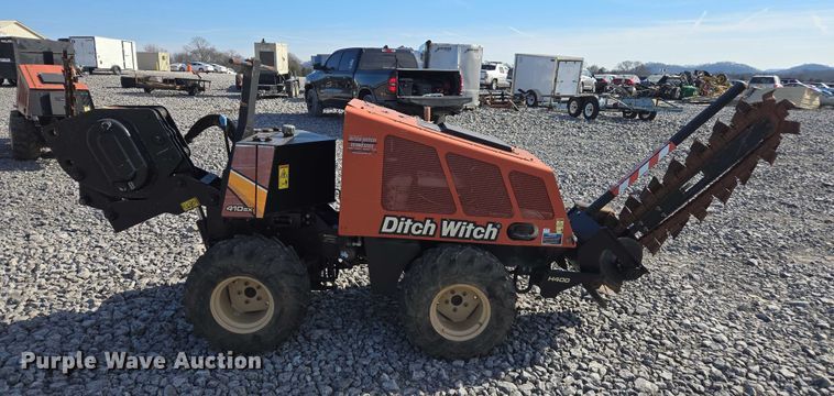 image for item YA2048 2015 Ditch Witch 410SX trencher