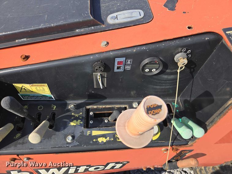 image for item YA2048 2015 Ditch Witch 410SX trencher