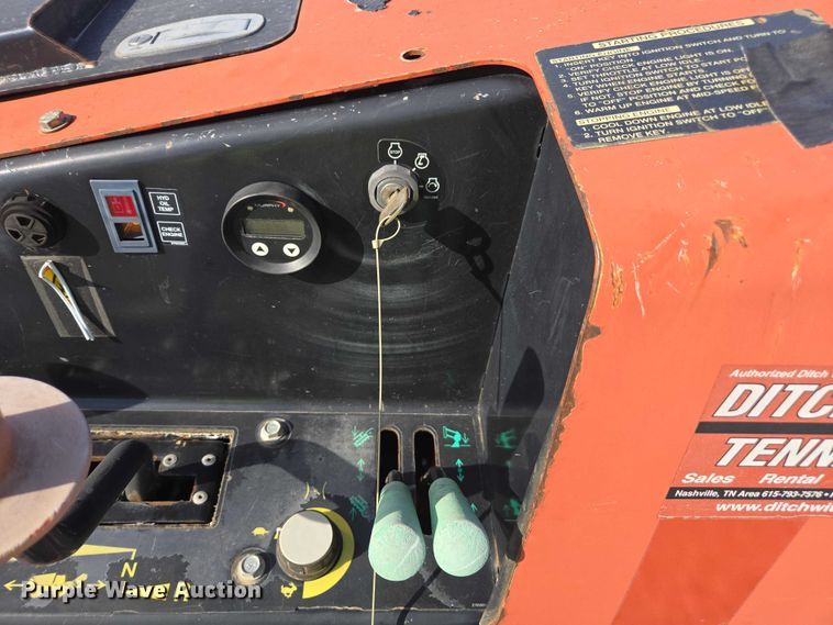 image for item YA2048 2015 Ditch Witch 410SX trencher