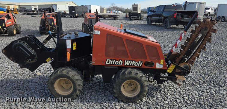 image for item YA2049 2018 Ditch Witch 410SK trencher