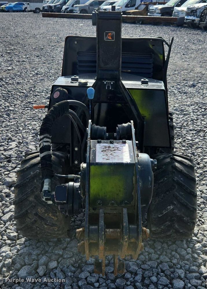 image for item YA2049 2018 Ditch Witch 410SK trencher