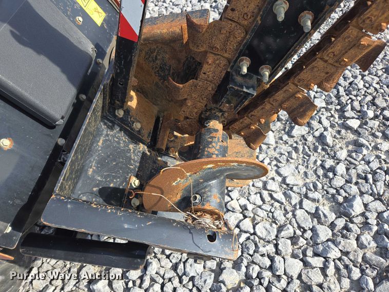 image for item YA2049 2018 Ditch Witch 410SK trencher
