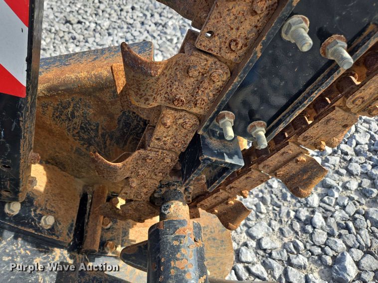 image for item YA2049 2018 Ditch Witch 410SK trencher