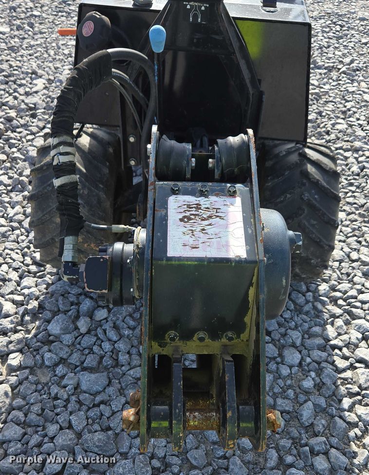 image for item YA2049 2018 Ditch Witch 410SK trencher