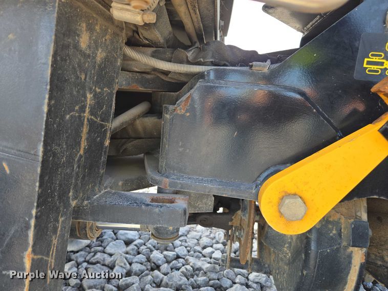 image for item YA2049 2018 Ditch Witch 410SK trencher