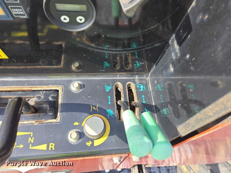 image for item YA2049 2018 Ditch Witch 410SK trencher