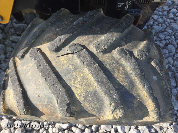 image for item YA2049 2018 Ditch Witch 410SK trencher