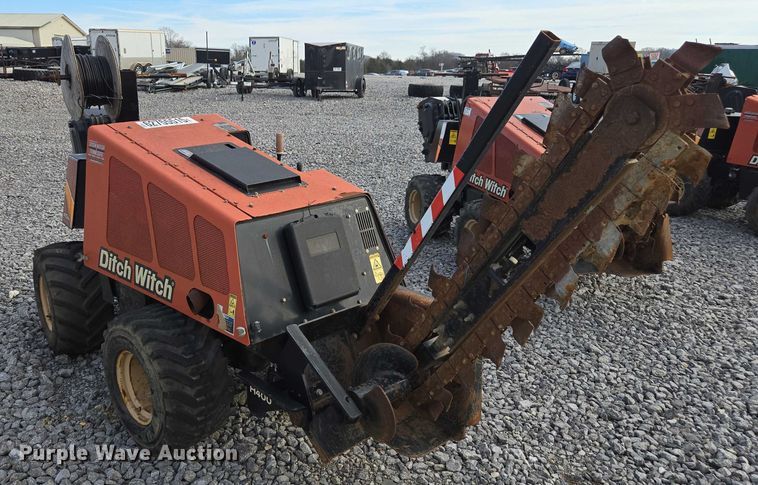 image for item YA2050 2015 Ditch Witch 410SX trencher