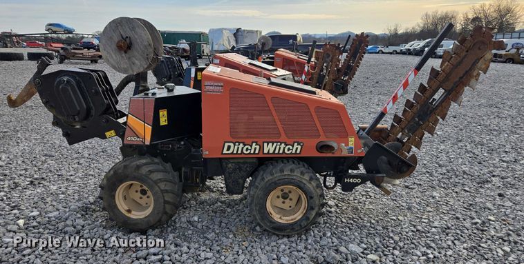image for item YA2050 2015 Ditch Witch 410SX trencher