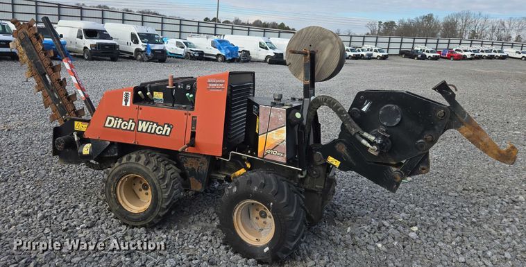 image for item YA2050 2015 Ditch Witch 410SX trencher
