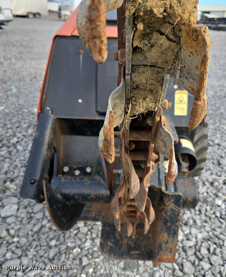 image for item YA2050 2015 Ditch Witch 410SX trencher