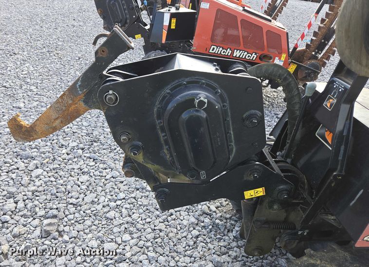 image for item YA2050 2015 Ditch Witch 410SX trencher