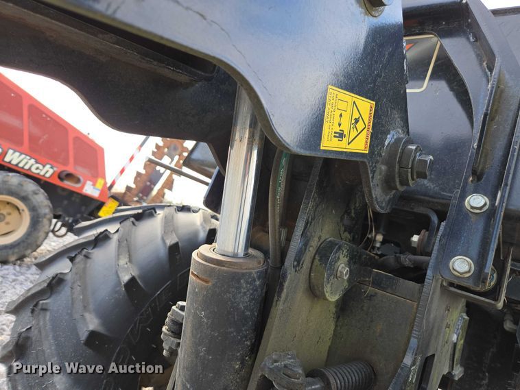 image for item YA2050 2015 Ditch Witch 410SX trencher