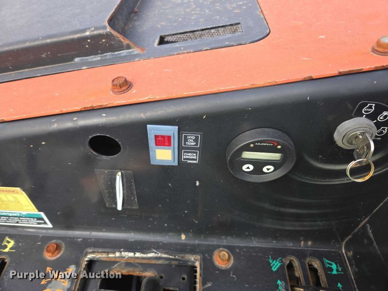 image for item YA2050 2015 Ditch Witch 410SX trencher