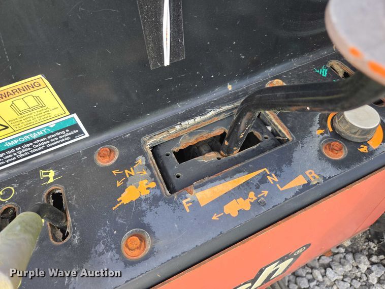 image for item YA2050 2015 Ditch Witch 410SX trencher