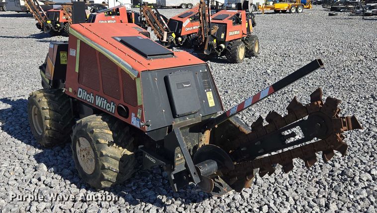 image for item YA2051 2016 Ditch Witch 410SX trencher