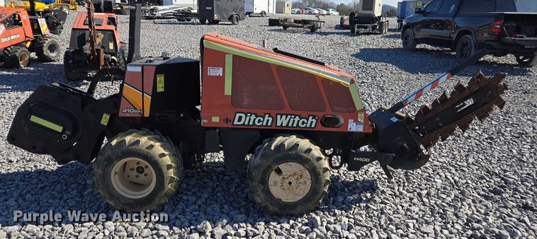 image for item YA2051 2016 Ditch Witch 410SX trencher