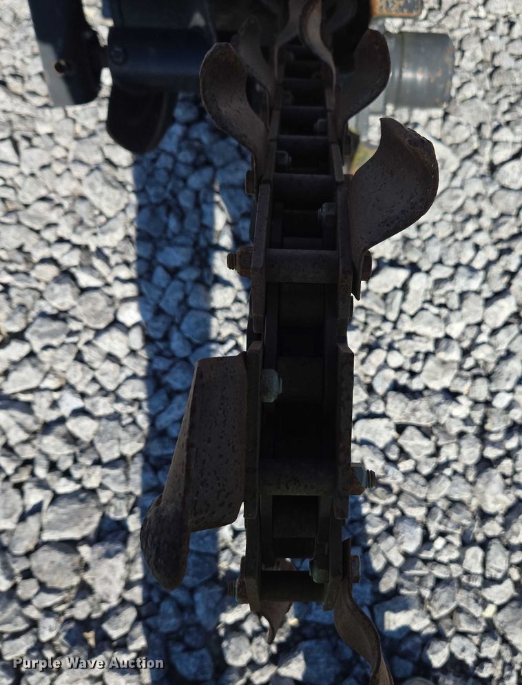 image for item YA2051 2016 Ditch Witch 410SX trencher