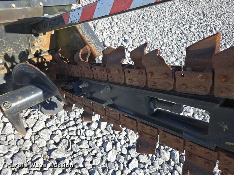 image for item YA2051 2016 Ditch Witch 410SX trencher