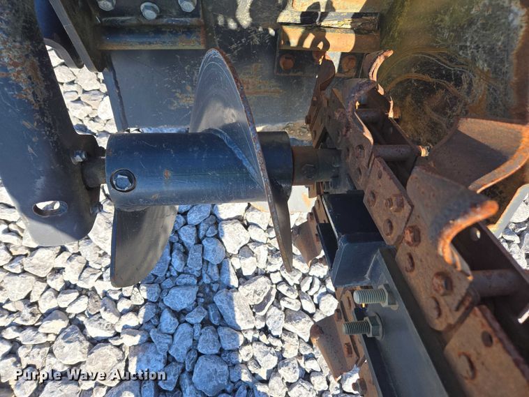 image for item YA2051 2016 Ditch Witch 410SX trencher