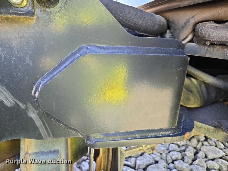 image for item YA2051 2016 Ditch Witch 410SX trencher