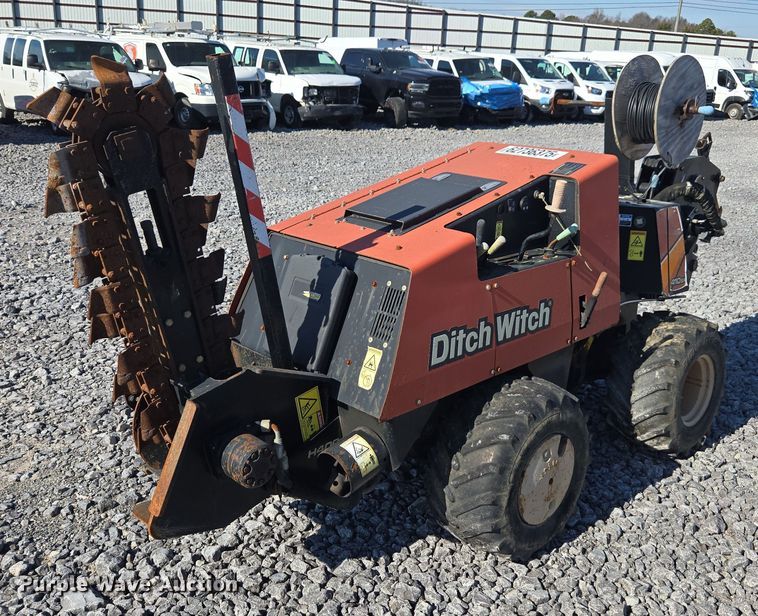 image for item YA2052 2016 Ditch Witch 410SX trencher
