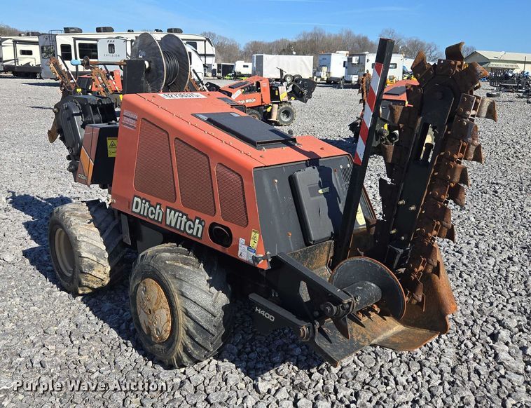 image for item YA2052 2016 Ditch Witch 410SX trencher