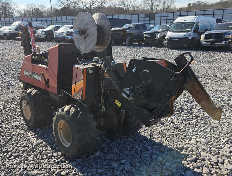 image for item YA2052 2016 Ditch Witch 410SX trencher