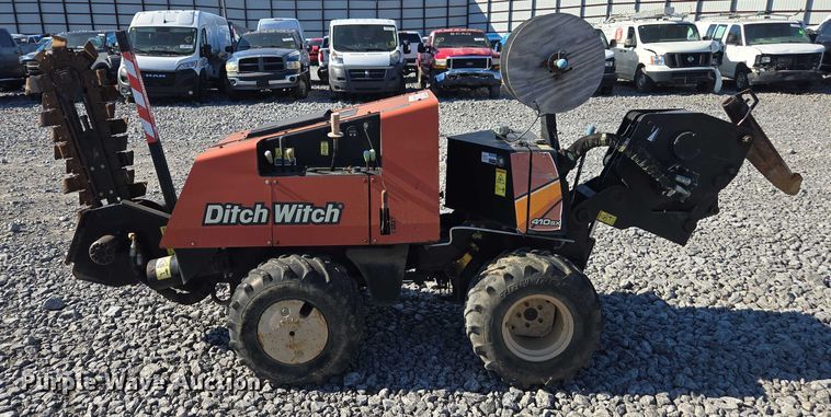 image for item YA2052 2016 Ditch Witch 410SX trencher
