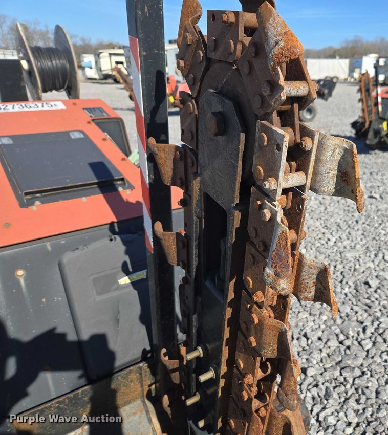 image for item YA2052 2016 Ditch Witch 410SX trencher