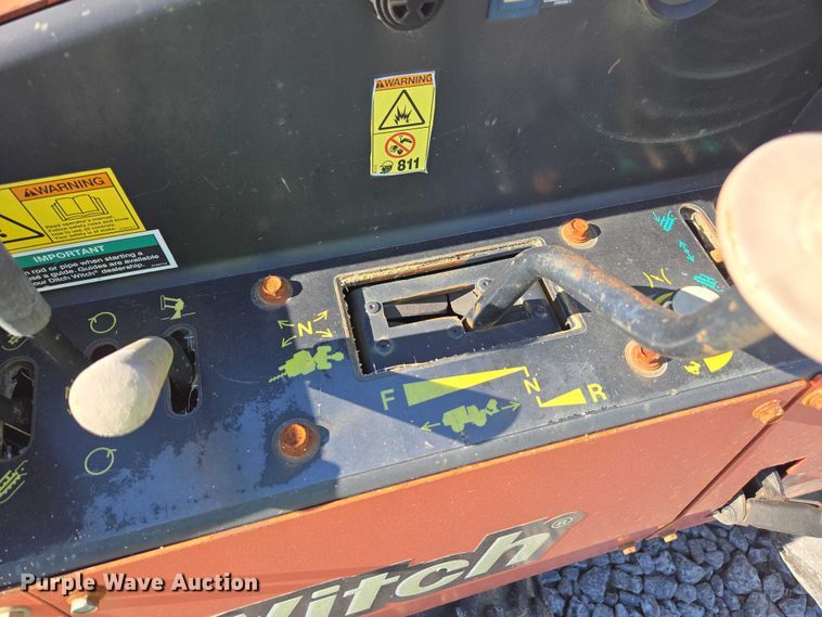 image for item YA2052 2016 Ditch Witch 410SX trencher