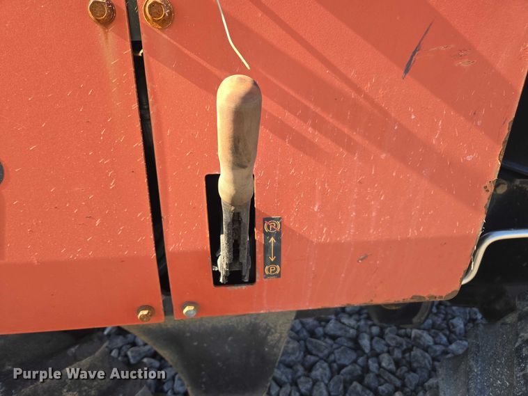 image for item YA2052 2016 Ditch Witch 410SX trencher