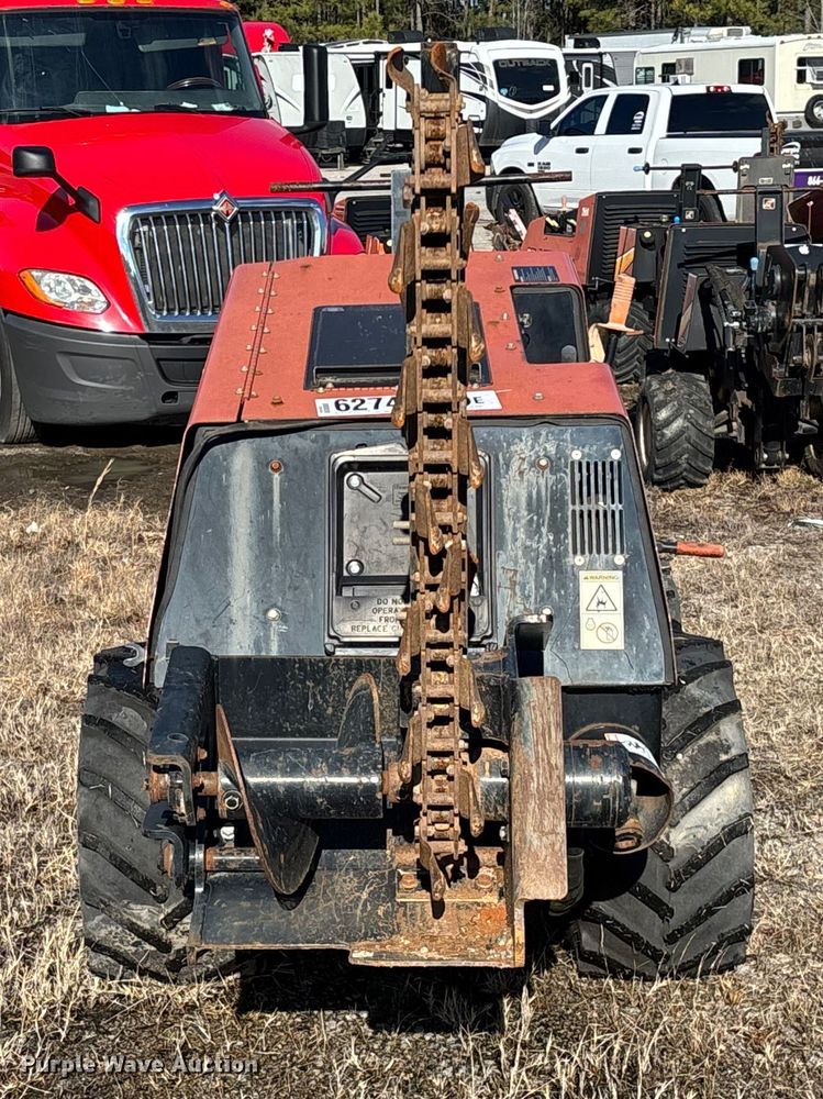 image for item YA2053 2017 Ditch Witch 410SX trencher