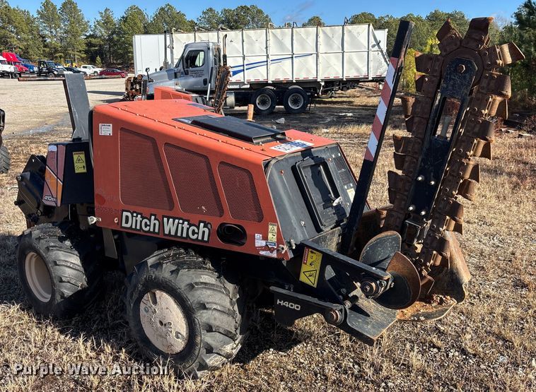 image for item YA2053 2017 Ditch Witch 410SX trencher