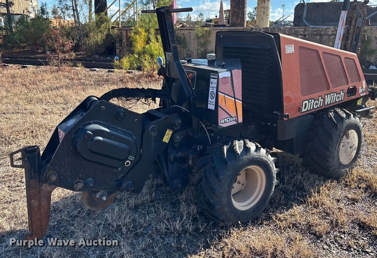 image for item YA2053 2017 Ditch Witch 410SX trencher