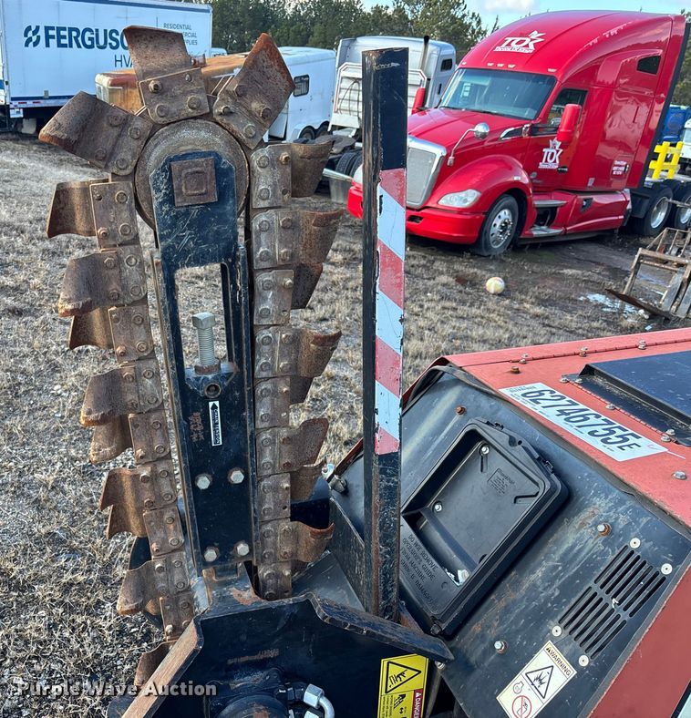 image for item YA2053 2017 Ditch Witch 410SX trencher