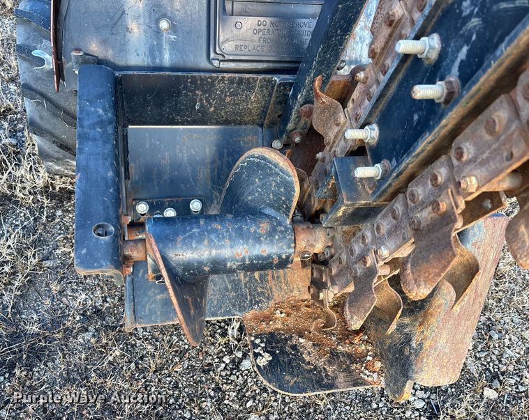 image for item YA2053 2017 Ditch Witch 410SX trencher