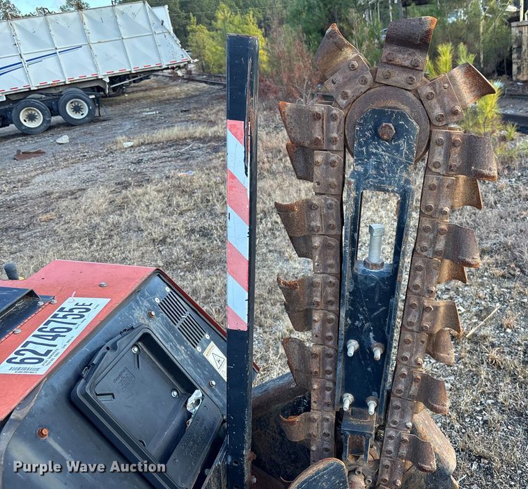 image for item YA2053 2017 Ditch Witch 410SX trencher