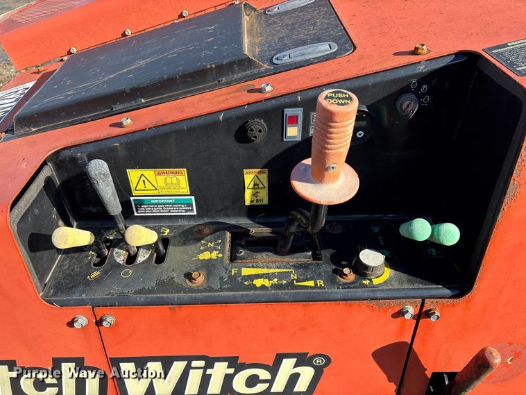 image for item YA2053 2017 Ditch Witch 410SX trencher