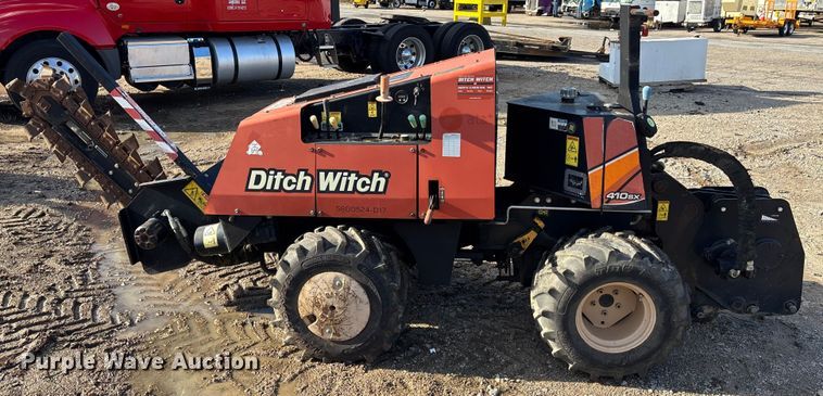 image for item YA2054 2016 Ditch Witch 410SX trencher