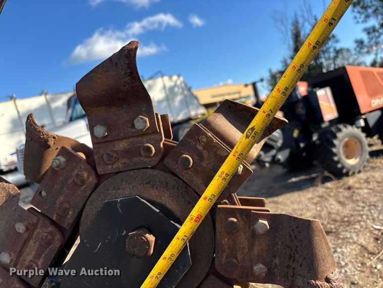 image for item YA2054 2016 Ditch Witch 410SX trencher