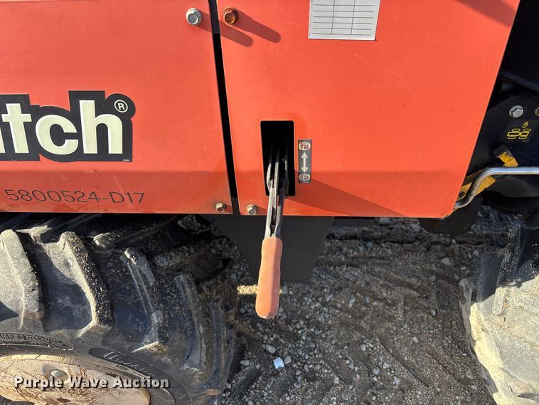 image for item YA2054 2016 Ditch Witch 410SX trencher
