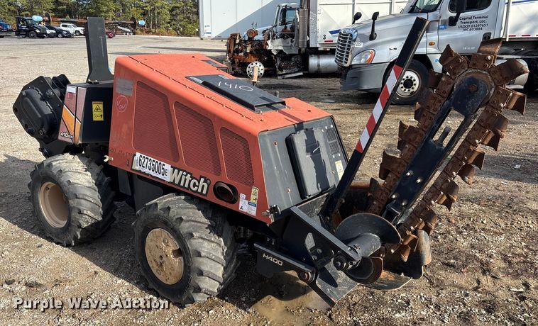 image for item YA2055 2016 Ditch Witch 410SX trencher