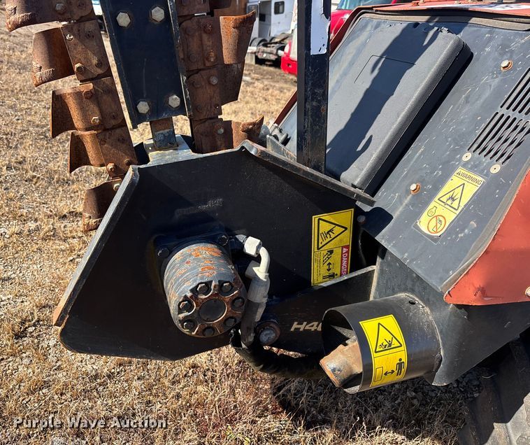 image for item YA2056 2016 Ditch Witch 410SX trencher