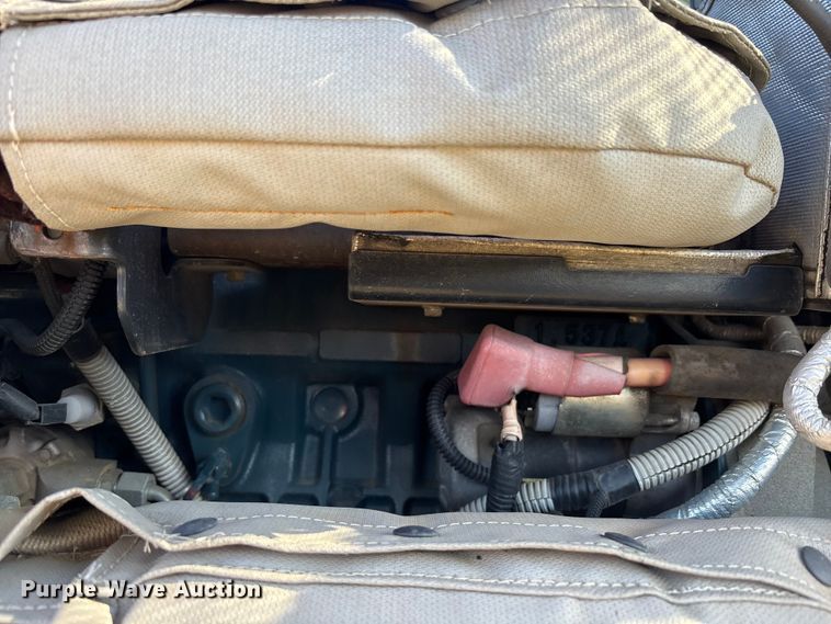 image for item YA2056 2016 Ditch Witch 410SX trencher