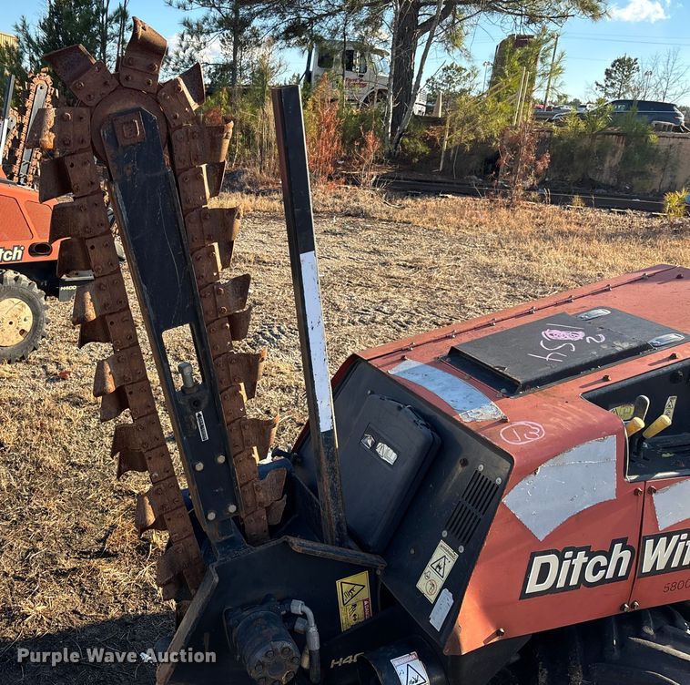image for item YA2057 2015 Ditch Witch 410SX trencher