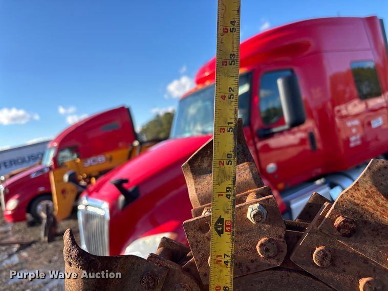 image for item YA2057 2015 Ditch Witch 410SX trencher